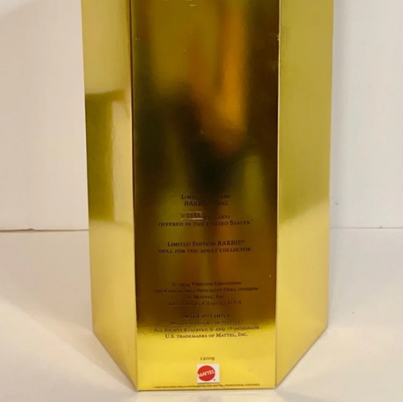 🌹🍃New In Box🌟1994 GOLD JUBILEE🌟 35th Anniversary Limited Edition Barbie Doll🍃🌹 - Picture 7 of 9